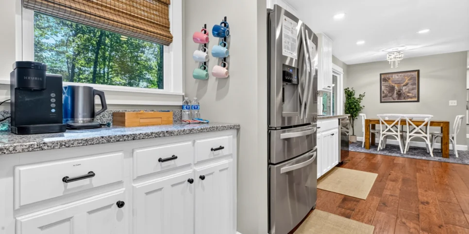 Blue Ridge Davis Hideaway Kitchen