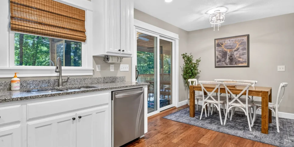 Blue Ridge Davis Hideaway Kitchen