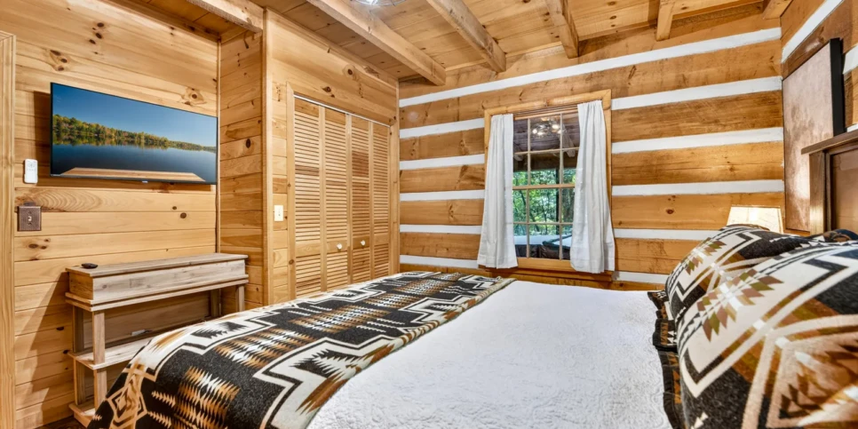 Blue Ridge Deer Haven Bedroom