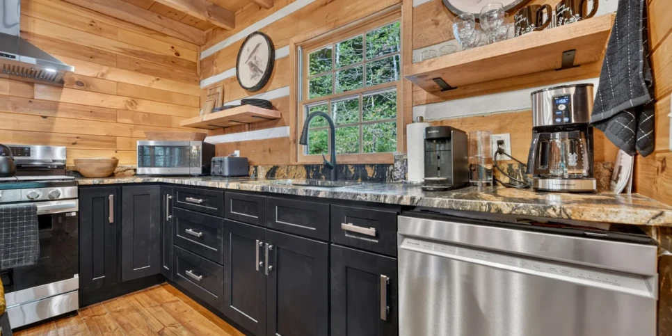 Blue Ridge Deer Haven Kitchen