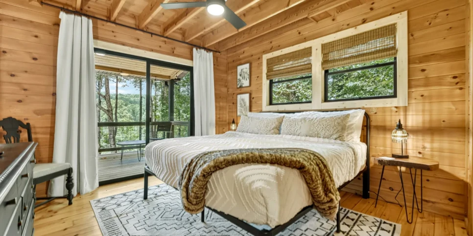 Blue Ridge Hothouse Creek Retreat Bedroom