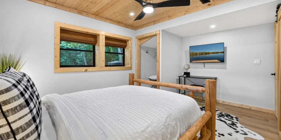 Blue Ridge Hothouse Creek Retreat Bedroom