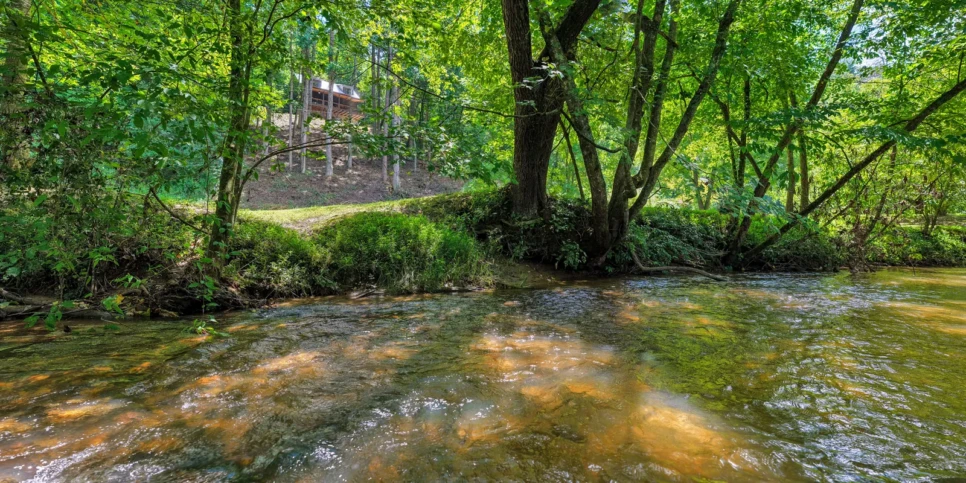 Blue Ridge Hothouse Creek Retreat Exterior