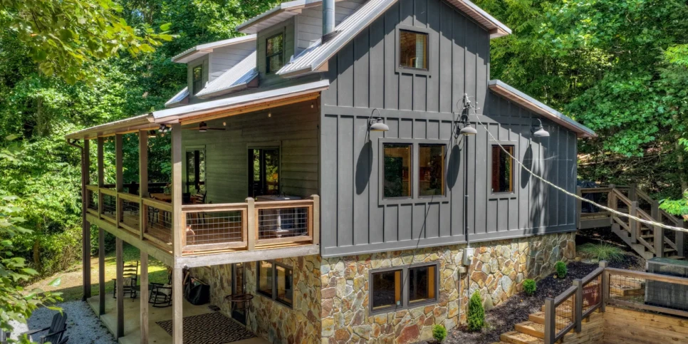 Blue Ridge Hothouse Creek Retreat Exterior