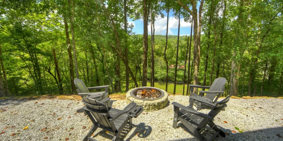 Blue Ridge Hothouse Creek Retreat Exterior