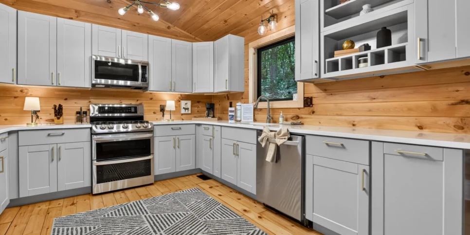 Blue Ridge Hothouse Creek Retreat Kitchen